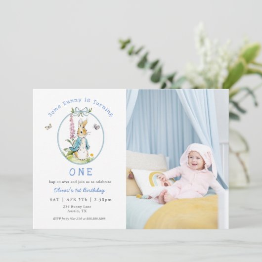 Blauwe Waterverf Peter Rabbit 1e verjaardag Kaart (Staand voorkant)