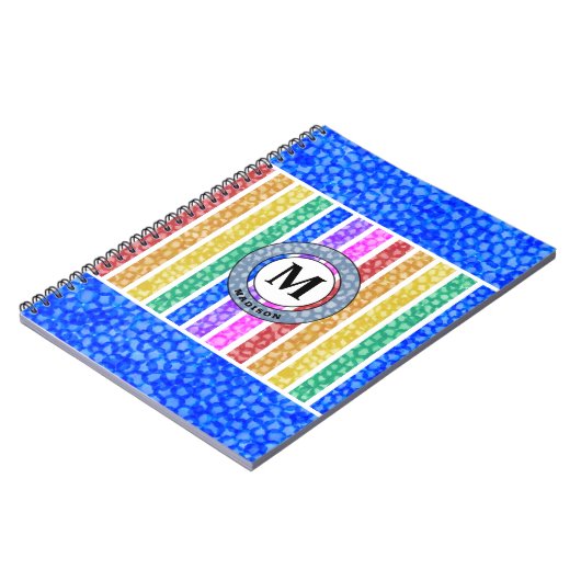 Blauwe Waterverf Regenboog Mozaïek Streep Monogram Notitieboek (Linkerzijde)