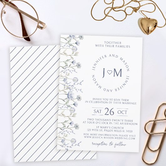 Blauwe wilde bloem kleine bloemen bruiloft uitnodi kaart