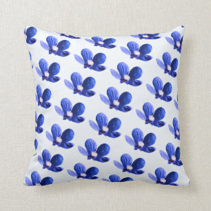 Blauwe wilde bloemen kussen