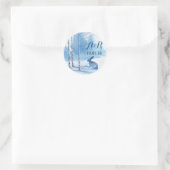 Blauwe Winter Bomen Monogram Bruiloft Ronde Sticker (Tas)