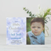 Blauwe Winter ONEderland Uitnodigingen Zilver Foto (Staand voorkant)