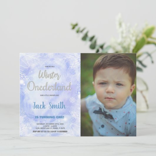 Blauwe Winter ONEderland Uitnodigingen Zilver Foto (Staand voorkant)