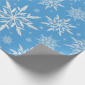 Blauwe winter Snowflake Kerstmis Cadeaupapier (Hoek)