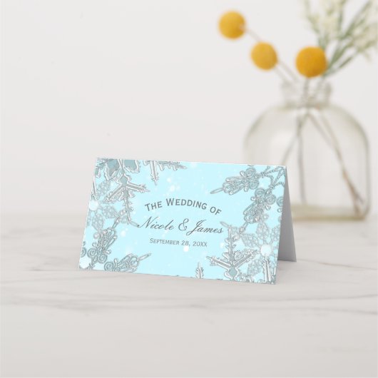 Blauwe Winter Wonderland Sneeuwvlokken Trouwtafel Plaatskaartje (Voorkant)