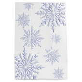 Blauwe wintersneeuwvlokken Prettige feestdagen Medium Cadeauzakje (Achterkant)