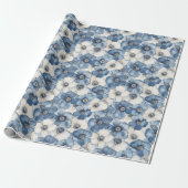 Blauwe witte denim bloemen verjaardag cadeaupapier (Uitgerold)