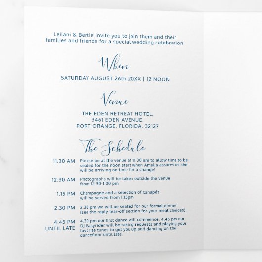 Blauwe witte kleine bruiloft helemaal in één drieluik uitnodiging (Binnenzijde eerst)