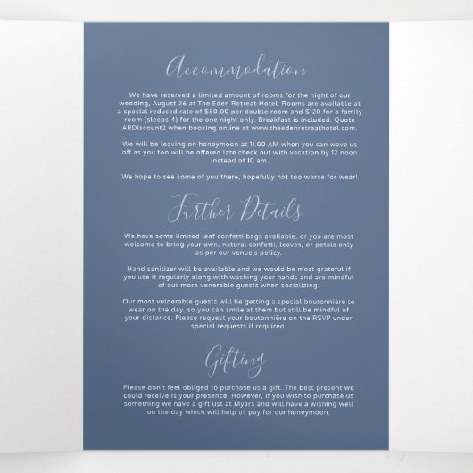 Blauwe witte kleine bruiloft helemaal in één drieluik uitnodiging (Binnenkant midden)