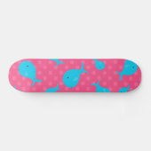 Blauwe witte roze poka-stippen skateboard (Horizontaal)