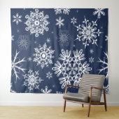 Blauwe witte sneeuwvlok met kerstachtergrond  wandkleed (In Situ (horizontaal))