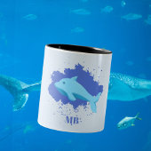 Blauwe wolk met walvis naam initialen monogram tweekleurige koffiemok