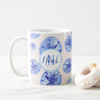 Blauwe zanddollar waterverf-aangepaste monogram-na koffiemok