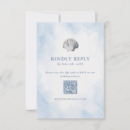 Blauwe Zeeschelp Strand QR Code RSVP Kaartje (Voorkant)