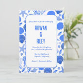 Blauwe zeeschelpen patroon chique strand bruiloft kaart (Staand voorkant)