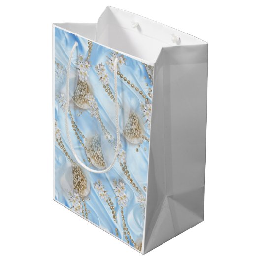 Blauwe Zijde en Ivory Champaign Pearls Medium Cadeauzakje (Achterkant Gekanteld)