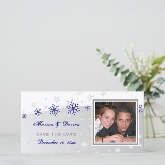 Blauwe, zilvergrijze bruiloft met sneeuwvlokken save the date (Staand voorkant)