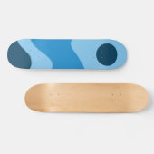 Blauwe zon en halve golfpijp skateboard (Horizontaal)