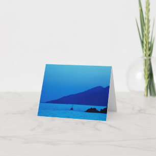 blauwe zonsondergang en boot notitiekaart
