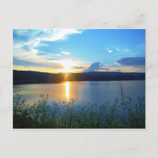 Blauwe zonsondergang op het meer briefkaart (Voorkant)