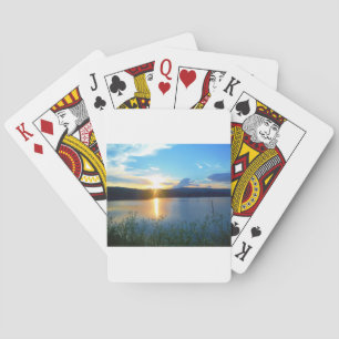 Blauwe zonsondergang op het meer pokerkaarten