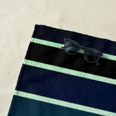 Blauwe, zwarte en witte strepen strandlaken (In situ)