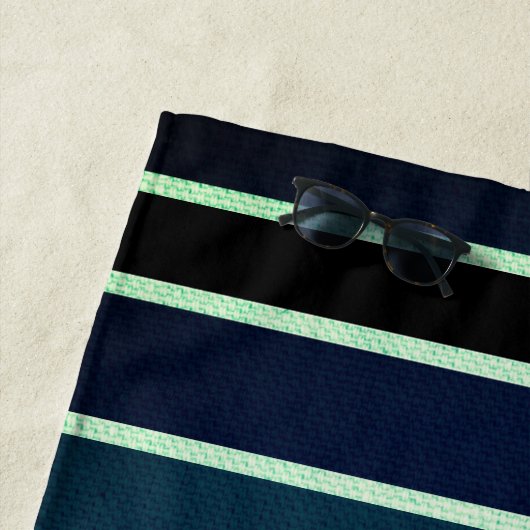 Blauwe, zwarte en witte strepen strandlaken (In situ)