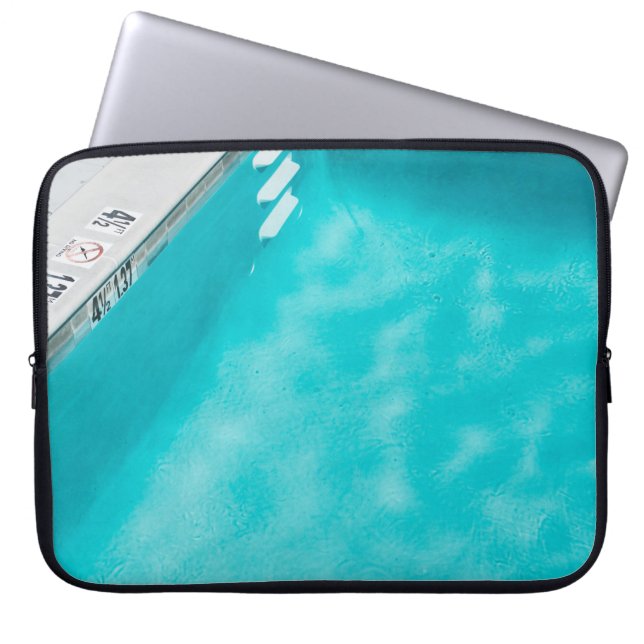 Blauwe zwembad laptop sleeve (Voorkant)
