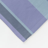 Blauwgrijze horizontale strepen fleece deken (Hoek)