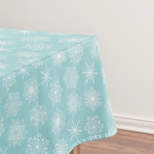 Blauwgroen Aqua Blue Snowflakes Winter Feestdagen Tafelkleed (Voorbeeld)