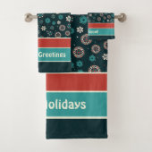 Blauwgroen Aqua Red White Scandinavian Snowflakes Bad Handdoek (Insitu)