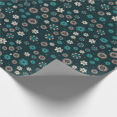  Blauwgroen Aqua Red White Scandinavian Snowflakes Cadeaupapier (Hoek)