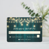 Blauwgroen Barn Wood String Lights Country Wedding RSVP Kaartje (Staand voorkant)
