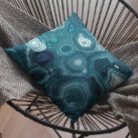 Blauwgroen blauw Agate Stone Kussen<br><div class="desc">Dit ontwerp werd gecreeerd door digitale kunst. Het kan worden gepersonaliseerd door de aanpassingsknoop te klikken en de kleur te veranderen, een naam, initialen of uw favoriete woorden toe te voegen. Neem contact met me op colorflowcreations@gmail.com als je dit ontwerp op een ander product wilt gebruiken. Zie meer van mijn...</div>