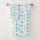 Blauwgroen blauw Gevist naadloze patroonmonogramme Bad Handdoek (Insitu)