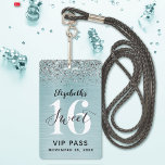 Blauwgroen Blauw Lief 16 Verjaardag VIP Badge<br><div class="desc">Een slimme manier om uw gasten uit te nodigen voor uw lieve 16 verjaardagsfeestje. Deze custom roos gold sweet 16 VIP pass badge uitnodigingen zullen zeker indruk maken op uw gasten. Het ontwerp is voorzien van een faux blauwgroen blauw geborsteld metaal met zilveren glitter en een modern handgeschreven scriptlettertype. Personaliseer...</div>