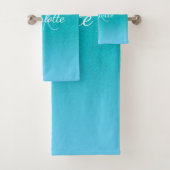 Blauwgroen blauw Turquoise glitter aqua monogram i Bad Handdoek (Insitu)