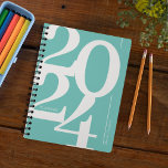 Blauwgroen Blauw Typografisch 2024 Planner<br><div class="desc">Minimalistische jaarplanner met een blauwgroen blauwe achtergrond,  het jaar "2024" in een groot serif lettertype ontwerp,  en jouw naam.</div>
