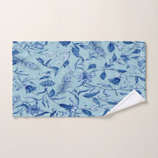 Blauwgroen Blauwe bloemen op een beeldhouwtextuur  Bad Handdoek (Handdoek)