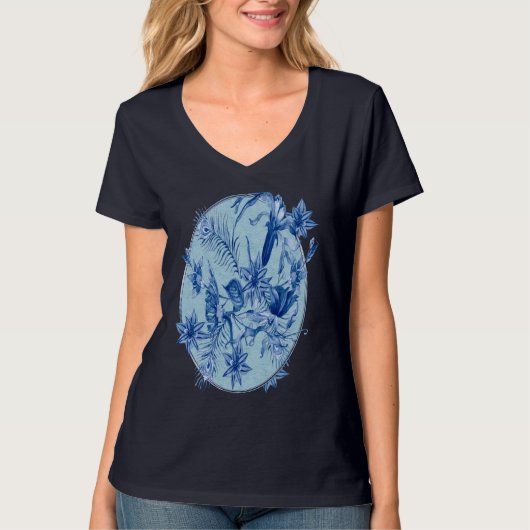 Blauwgroen Blauwe bloemen op een getextureerde ach T-shirt (Voorkant)