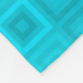 Blauwgroen blauwgroen vierkantspatroon met uw init fleece deken (Hoek)