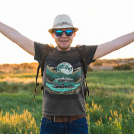 Blauwgroen  camper in de bergen Retro T-shirt