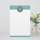 Blauwgroen Chevron Pattern Gray Monogram Briefpapier (Staand voorkant)