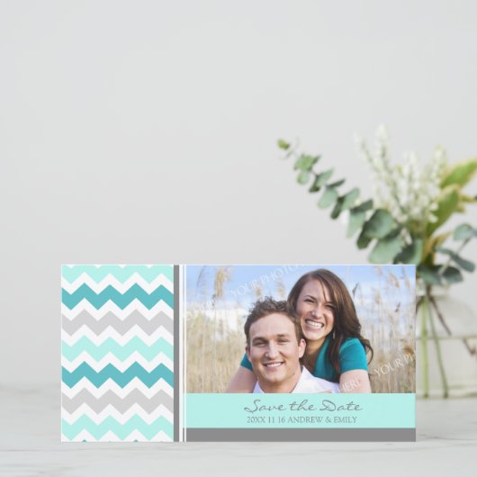 Blauwgroen Chevrons Bewaar de datum bruiloft fotok Save The Date (Staand voorkant)