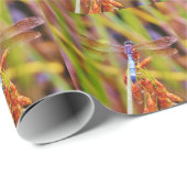 Blauwgroen dragonvlieg op rand cadeaupapier (Rol Hoek)