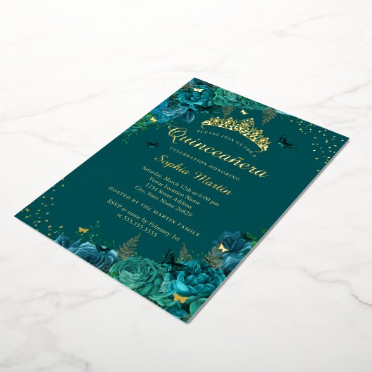 Blauwgroen Elegante Bloemenvlinder Quinceanera Folie Uitnodiging (Gedraaid)