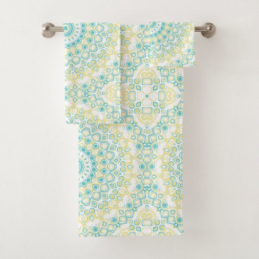 Blauwgroen en geel geometrisch mandala patroon bad handdoek (Insitu)