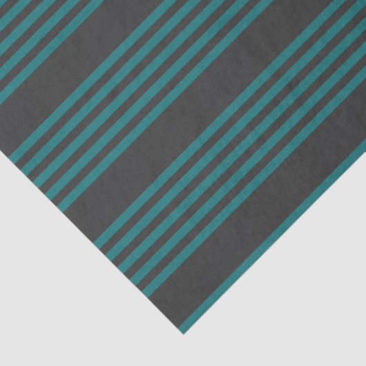 Blauwgroen en houtskool met vijf strippen tissuepapier (Detail)