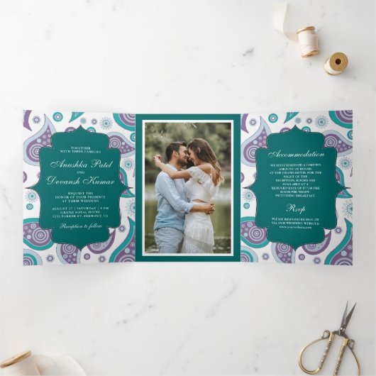 Blauwgroen en Paarse Paisley Indiase stijl bruilof Drieluik Uitnodiging (Binnen)