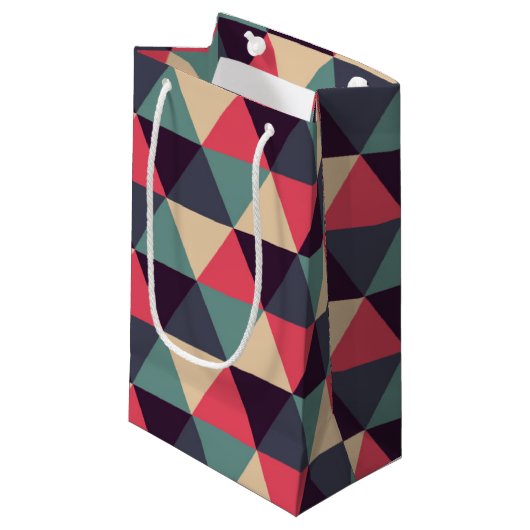 Blauwgroen en roze driehoekspatroon klein cadeauzakje (Voorkant Gekanteld)